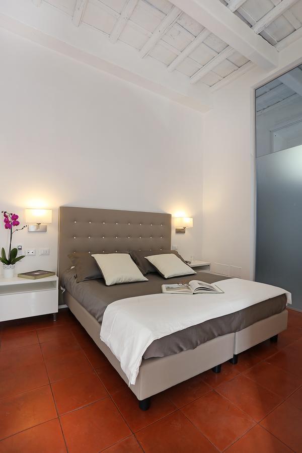 Domus Croce Bed & Breakfast Рим Екстериор снимка