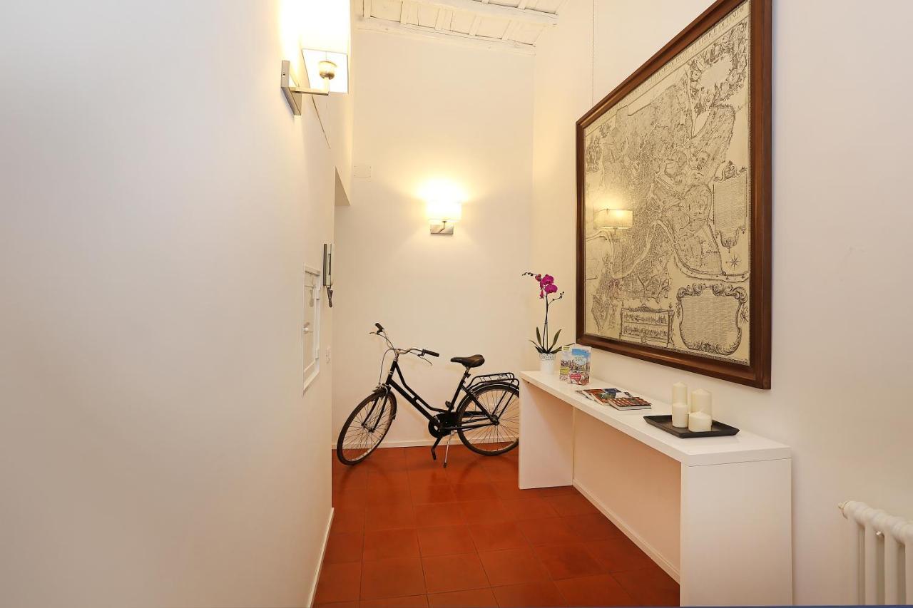 Domus Croce Bed & Breakfast Рим Екстериор снимка
