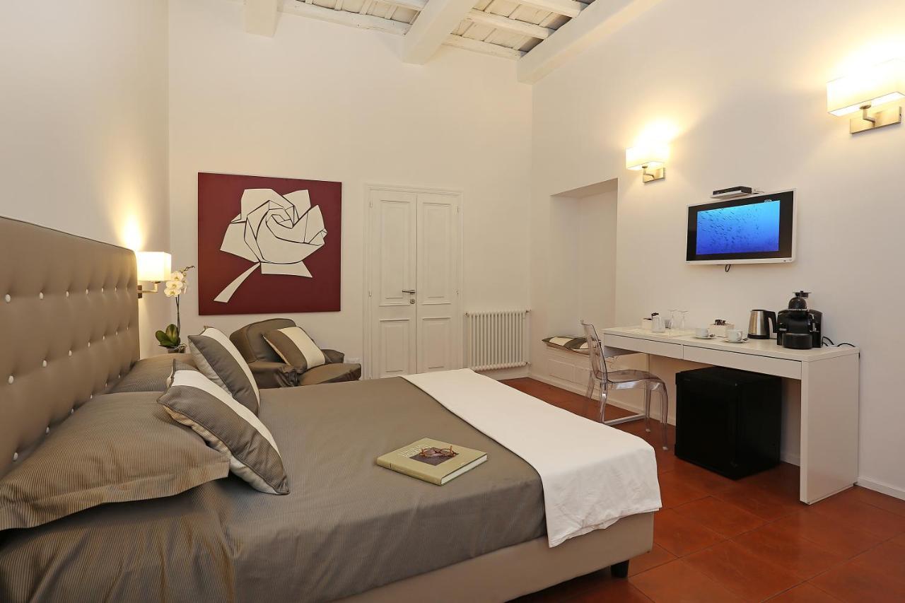 Domus Croce Bed & Breakfast Рим Екстериор снимка